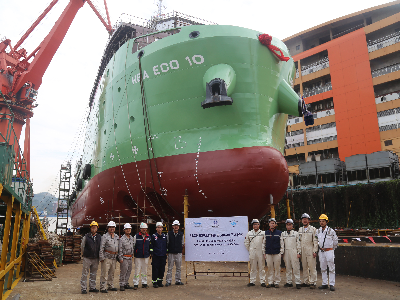 決戰四季度丨東南造船（chuán）69.8米維護工作船（MW640-4）順利下水